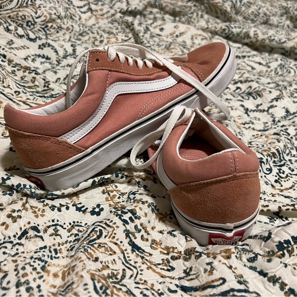 Super cute pink vans! - Picture 2 of 3